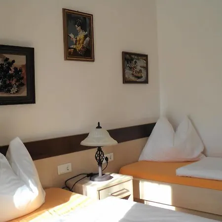Apartahotel Apartmenthaus Gotthardt 3*